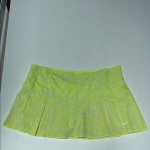 Nike DriFit Neon Green Skirt/Skorts.  Tennis Golf Pickleball